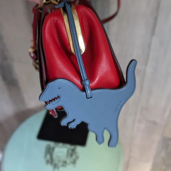 Coach Dreamer 21 Signature Rexy By Guang yu With Rexy Charm - Picture 13 of 16